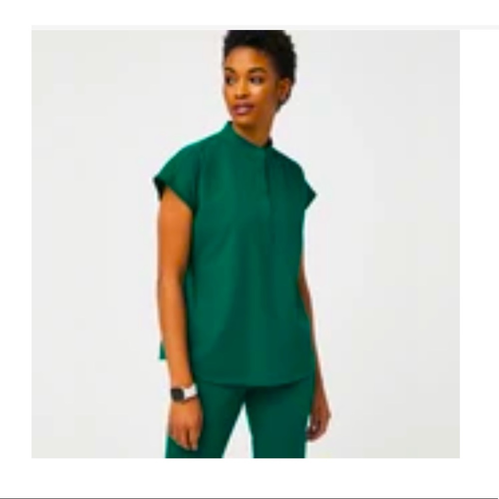 NWT Rafaela Figs Scrubs Hunter Green Limited Ed